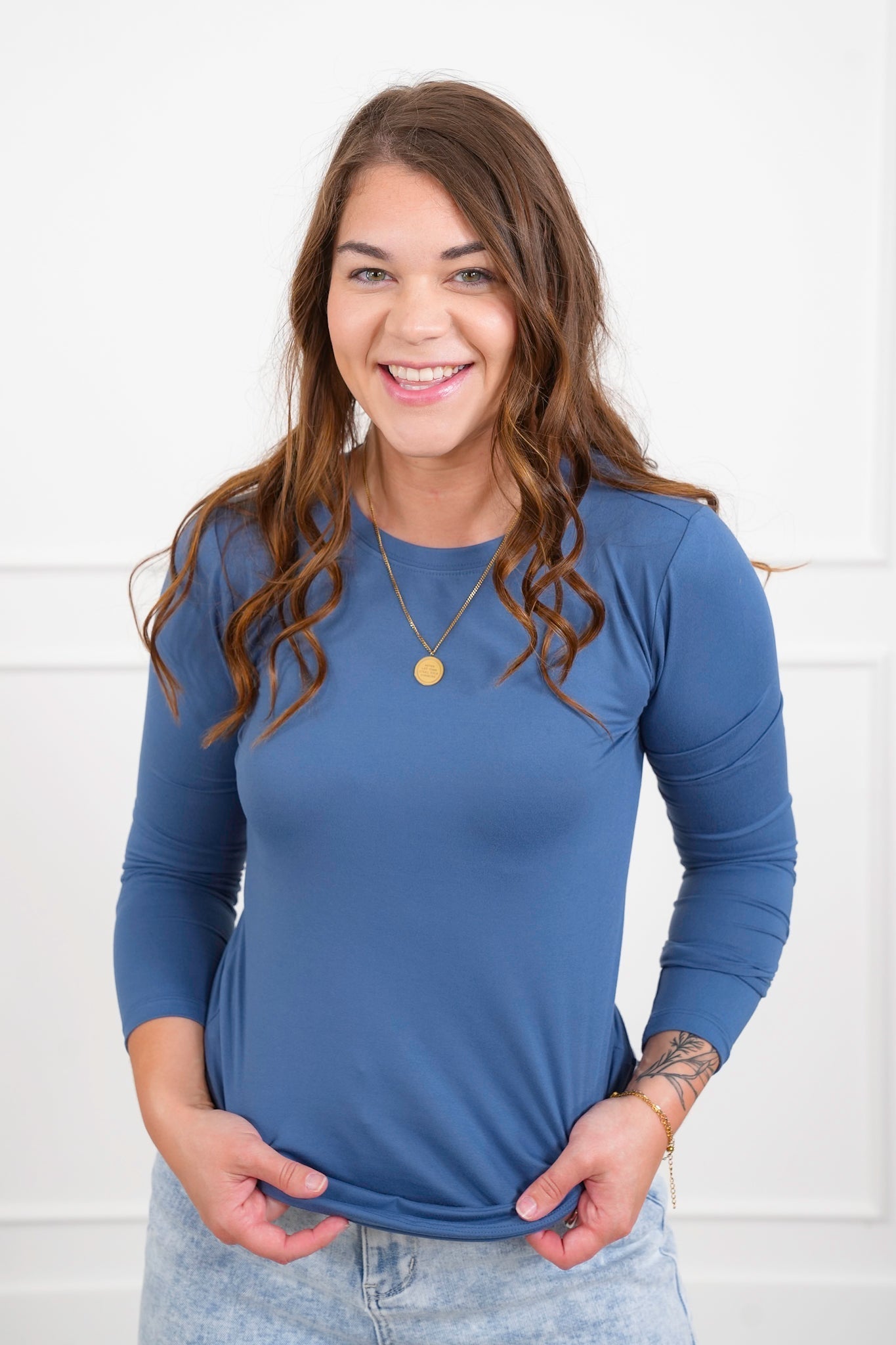 Langærmet T-shirt med rund halsudskæring i børstet mikrofiber