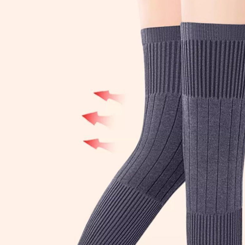 Comfortable, thermally elastic long knee pads